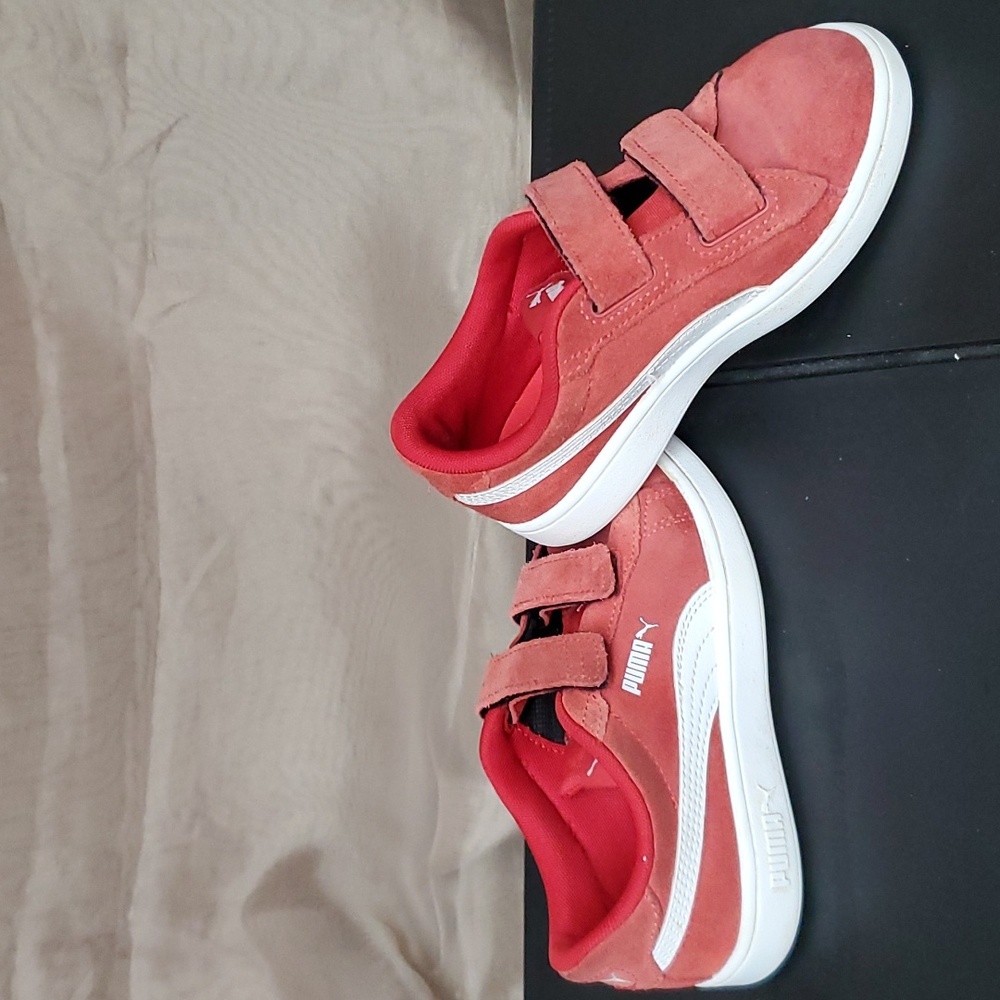 Puma, retro red suede children's sneakers, size 13